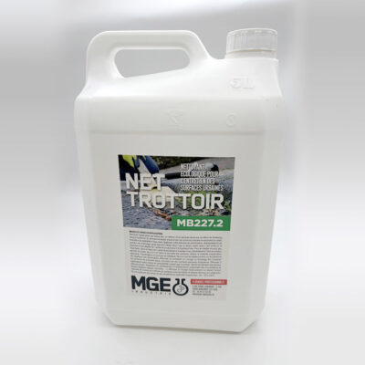 MB227.2 NET TROTTOIR - Nettoyant facilement biodégradable pour les surfaces urbaines